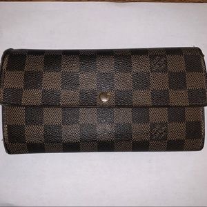Authentic Louis Vuitton Sarah Wallet Damier Ebene